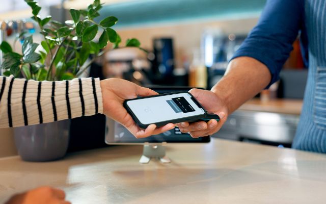 softposhirek_640x400 logonelkul